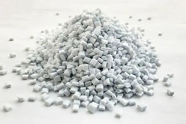 Plastikozko txikitze-tasa eta aldaketarako metodoak eragiteko faktoreak